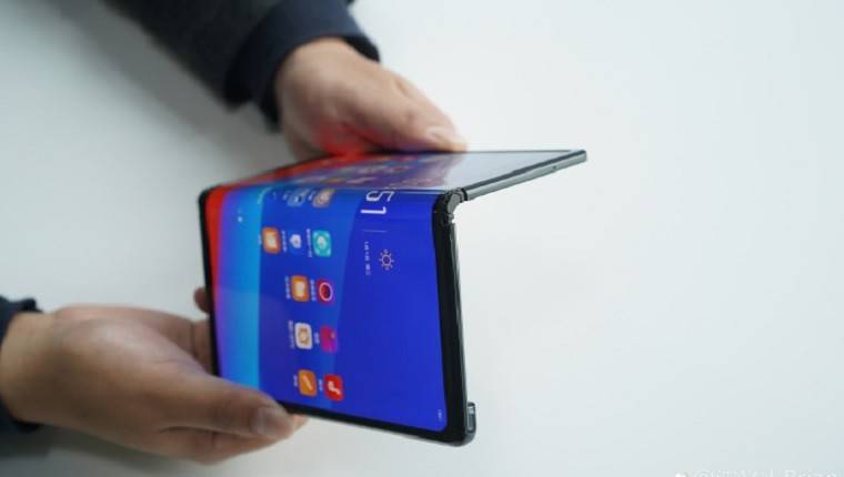 Foldable Smartphones