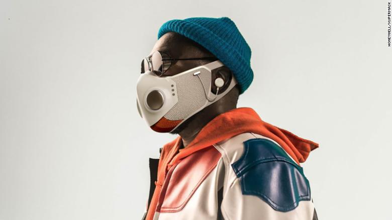 WILL.I.AM XUPERMASK