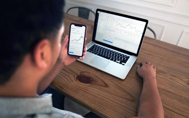 Essential Tech Every Forex Trader Needs