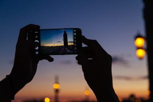 Low-Light Smartphone Photography: Quick Tips For Shooting Like A Pro