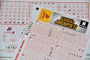 4 Must-have Features for the Best Online Lottery Platform